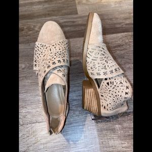 Carlos Santana Miranda Ankle Boots Women’s 6 Brule Suede Booties  (A)